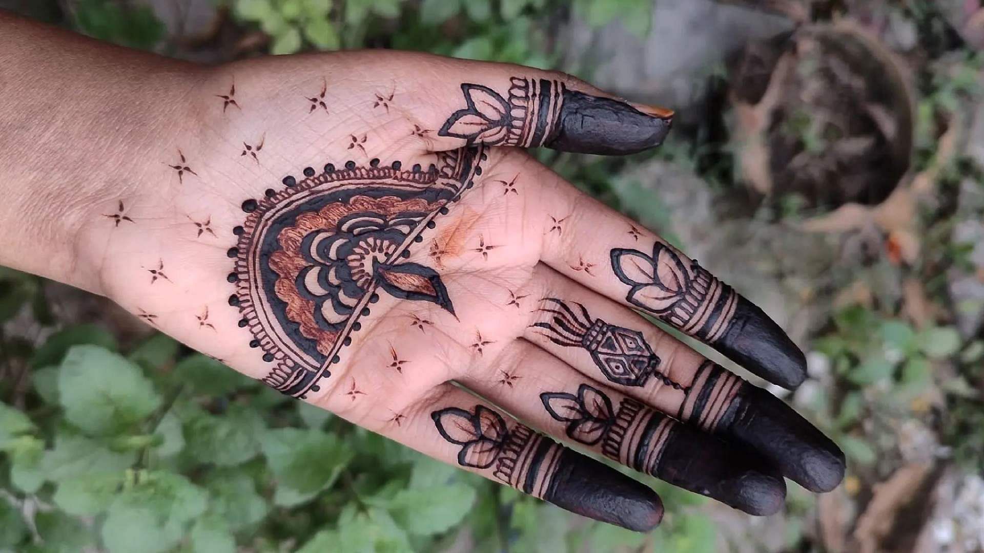 Simple Mehndi Designs on Eid 2022 front new easy mehandi design ईद के मौके  पर हाथों पर लगाएं ये सिंपल मेहंदी डिजाइन - India TV Hindi