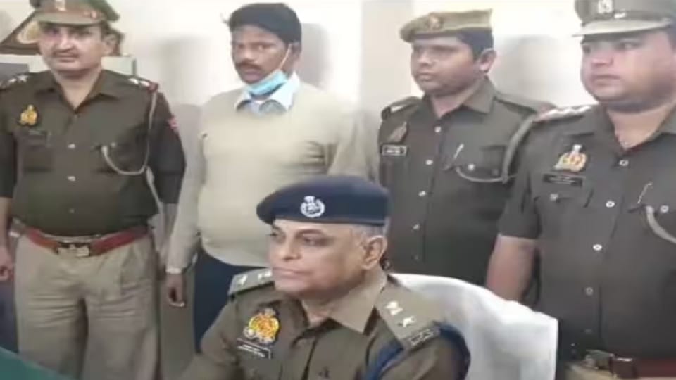 Moradabad: Murderer who was absconding for 15 years arrested, trapped after inviting cousin on birthday