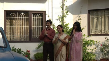 Pippa Movie Review in Hindi by Pankaj Shukla Ishaan Priyanshu Painyuli Mrunal Thakur Raja Krishna Menon