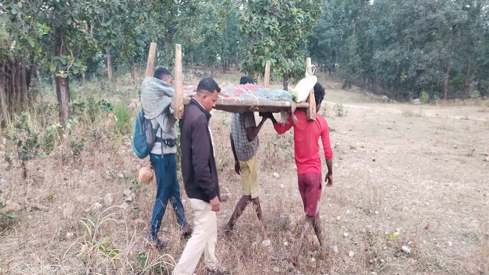 Woman dies after falling into river while catching crab in Korab