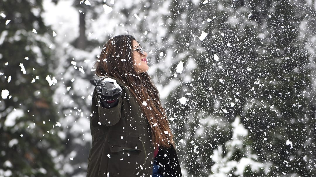 gulmarg snowfal photos: kashmir baramulla Gulmarg receives snowfall