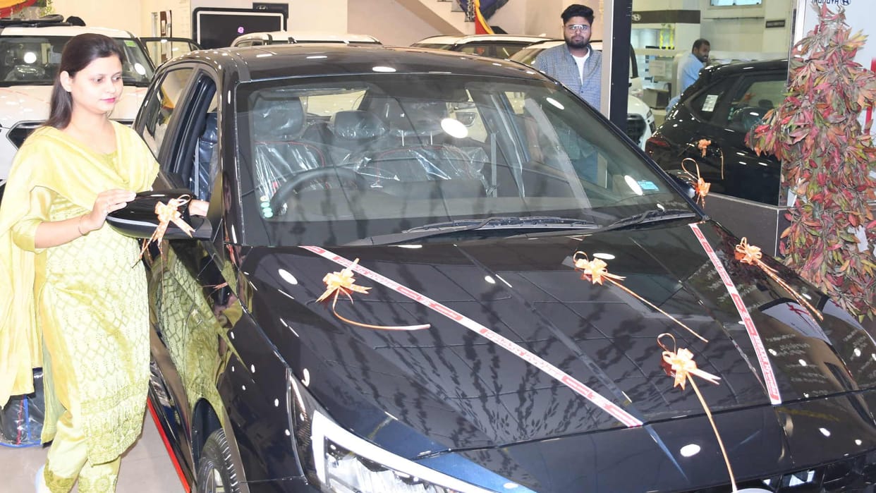 More than five thousand SUVs and cars were booked during festivals.
