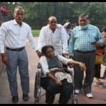 Agra: ताजमहल में फिर गिरी महिला पर्यटक, पैर और कमर में फ्रैक्चर