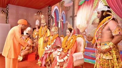 अयोध्या में 22 लाख 23 हजार दीये जलाने का बना वर्ल्‍ड रिकॉर्ड, देखिए मनमोहक तस्‍वीरें