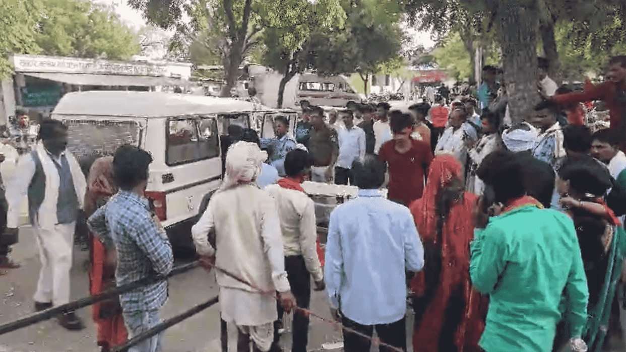 Rajgarh Accident News: Two Women Died After Collide With Tractor Know Inside Story