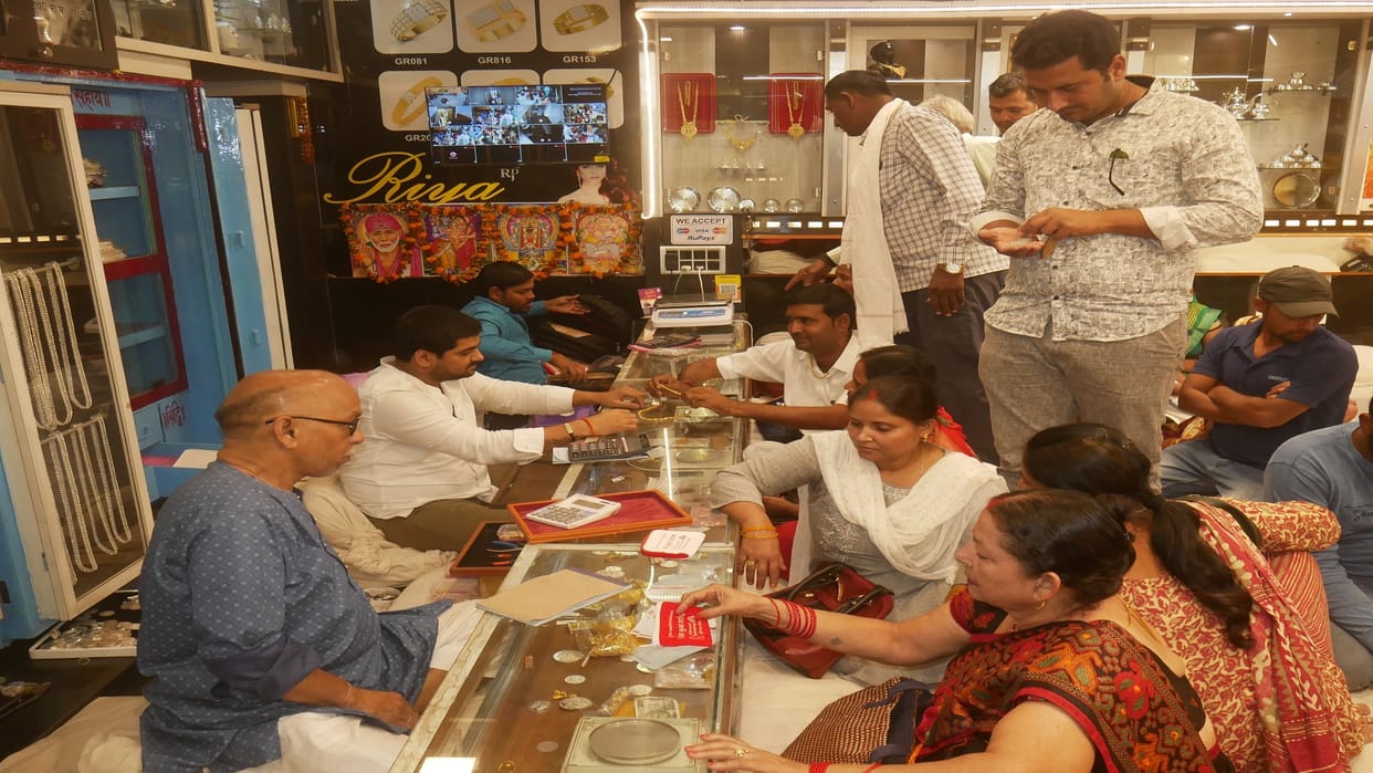 huge expenditure on weddings and festivals leads market development and strengthens Indian economy