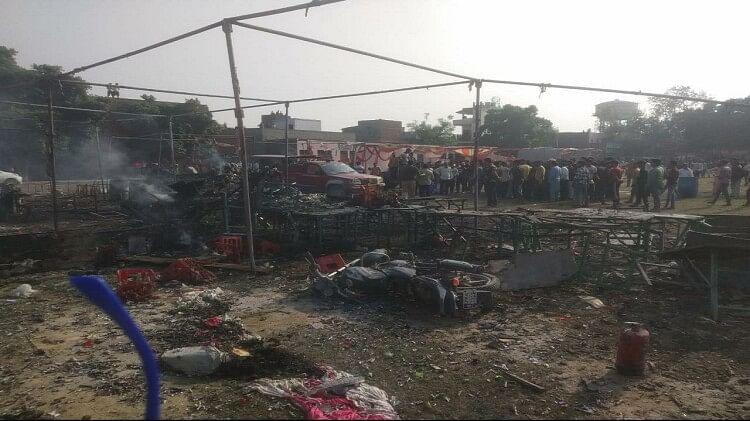 three more people died who got burnt in fire that broke out in firecracker market in Mathura