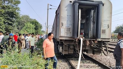 Fire broke out in AC coach of Bundelkhand Express in gwalior