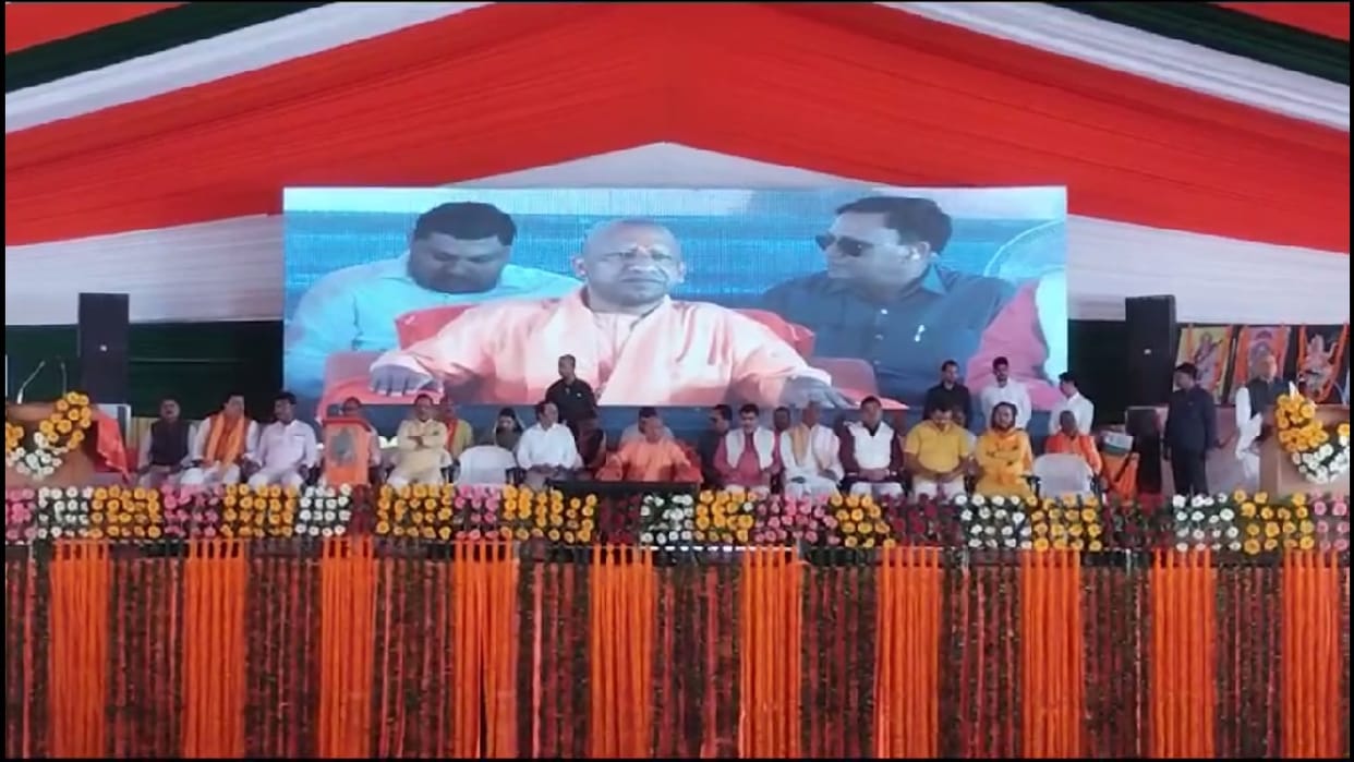 Chief Minister celebrate Diwali with Vantangiya community today in Gorakhpur