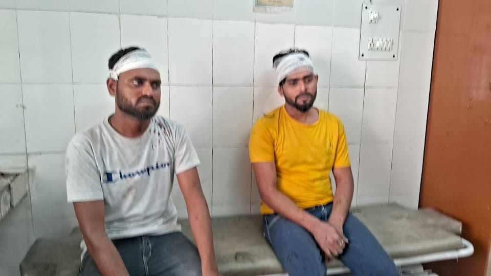 Moradabad: Fight over farm ridge in Mainather.gram pradhan brother shot after stone pelting
