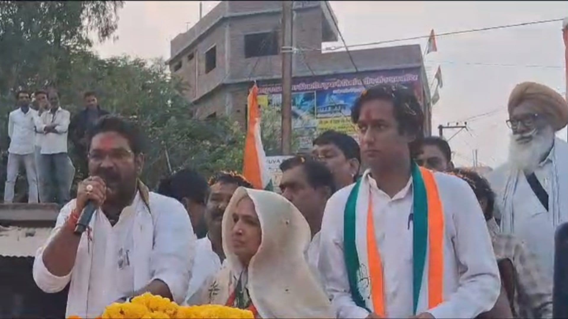 अशोकनगर में कांग्रेस की चुनावी सभा