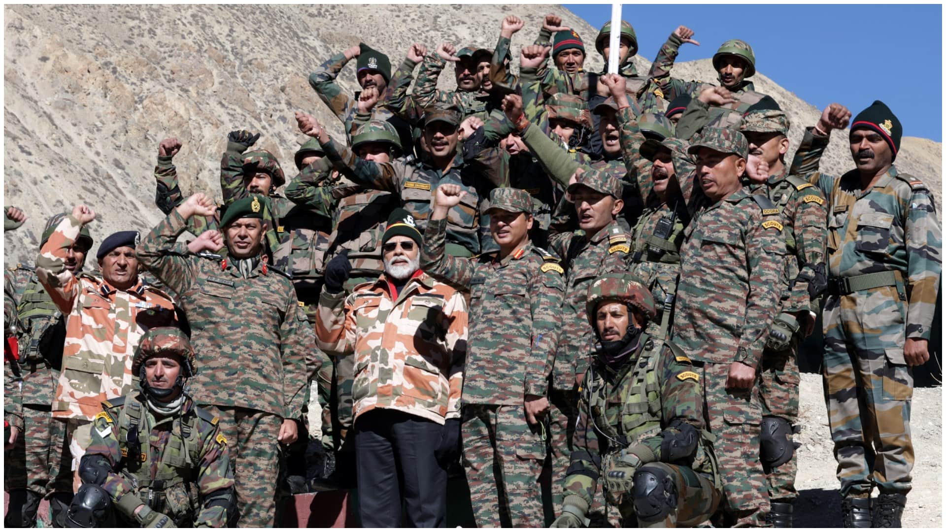 Diwali celebrated in country and world the sky lit up with lights See the excitement of festivals in pictures