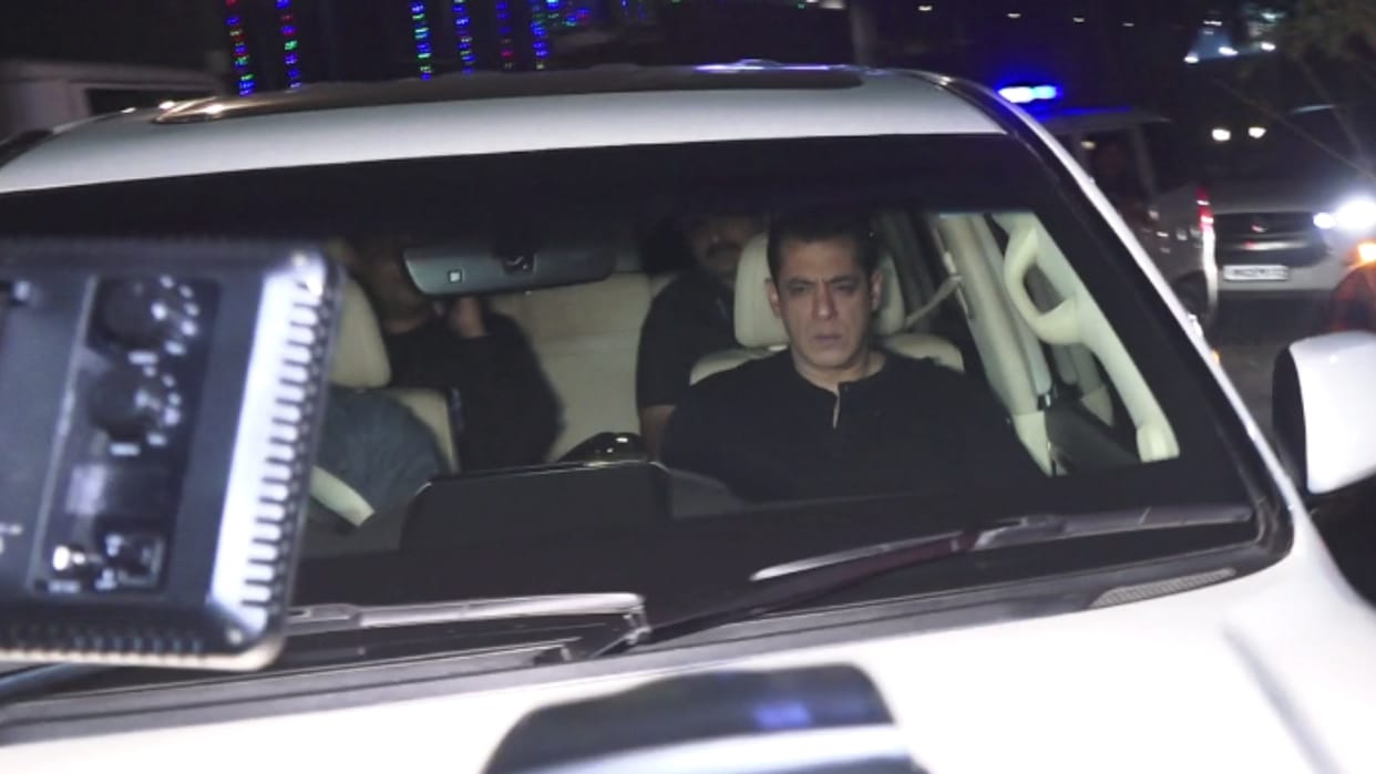 Tiger 3 Special screening salman Khan alvira agnihotri atul agnihotri aayush sharma also reached in event