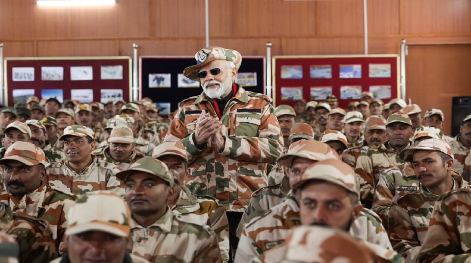 PM Narendra Modi celebrated Diwali with soldiers in Lepcha photos