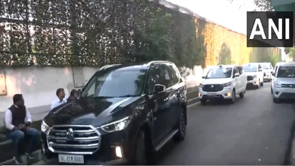 CM Arvind Kejriwal reached residence of Minister Atishi to meet family of AAP leader Manish Sisodia