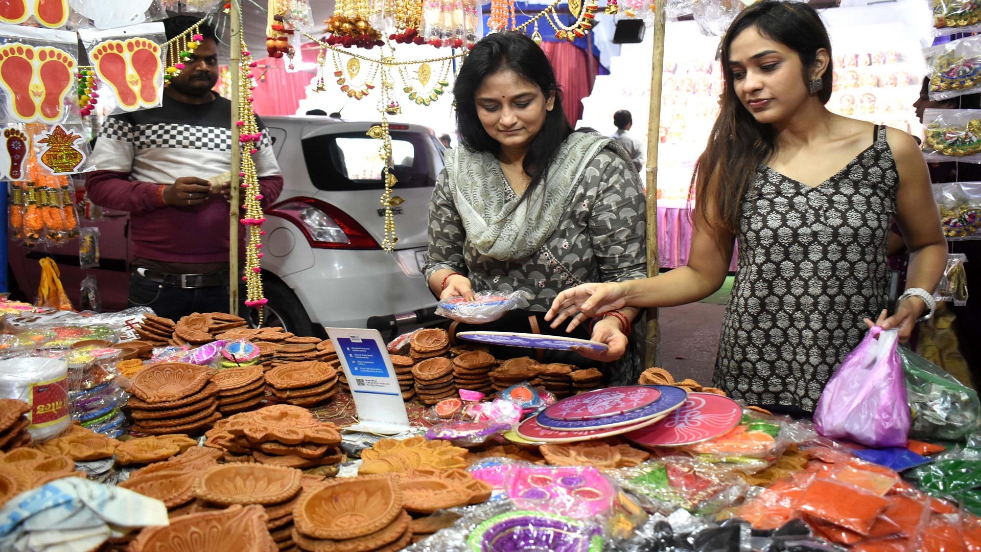 Diwali 2023: Lord Ganesha worshiped with Mahalakshmi