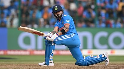 IND vs NZ: कोहली एक विश्व कप में सबसे ज्यादा रन बनाने वाले बल्लेबाज बने, सचिन का 20 साल पुराना रिकॉर्ड तोड़ा IND vs NZ Virat Kohli scored most runs in a single World Cup broke Sachin Tendulkar 20 year old record wc 2023