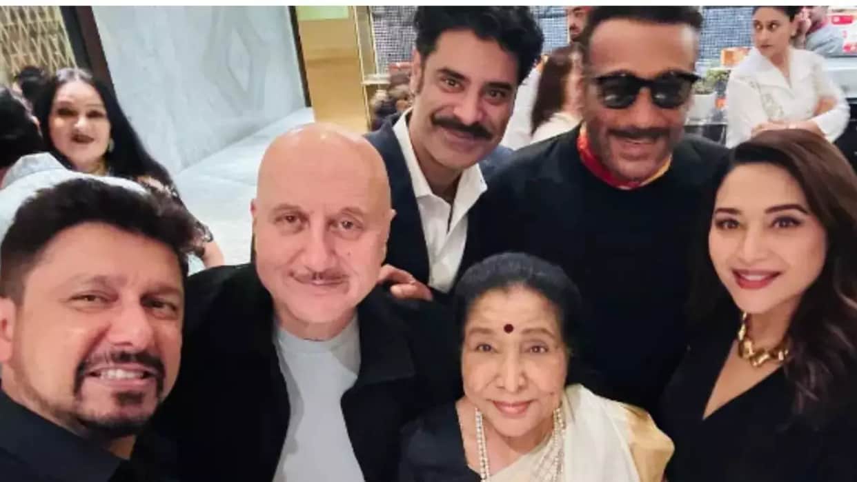 Anupam Kher Shared Photo with Asha Bhosle Madhuri Dixit Jackie Shroff Sikander Kher wrote emotional note