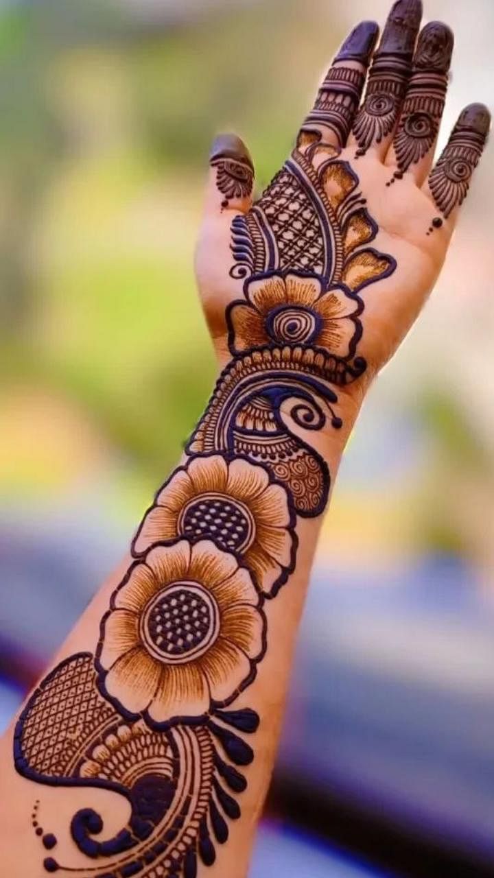 Shaadidukaan.com: 51 Fascinating Karwa Chauth Mehndi Designs For Newlywed  Brides | Milled