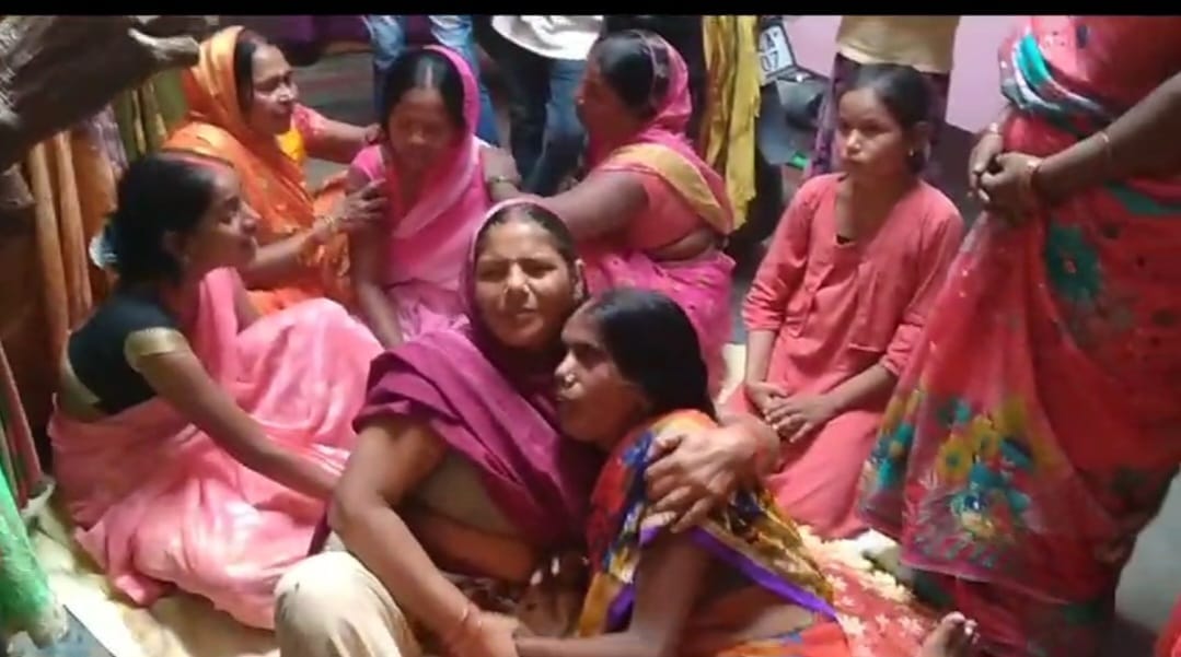 Bihar News : Five children drowned in the pond in kaimur, all from the same family.