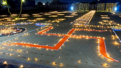 Diwali 2023: मां महालक्ष्मी का हुआ आगमन... हर घर जगमगाए खुशियों के दीप, छाया उल्लास diwali 2023 puja muhurat time in bareilly