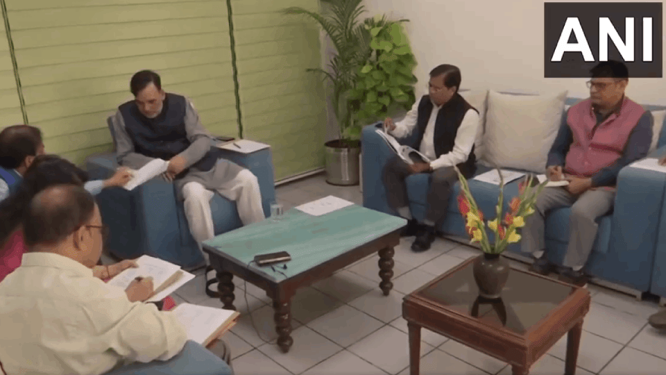 Gopal Rai held a meeting with officials on increasing pollution in Delhi