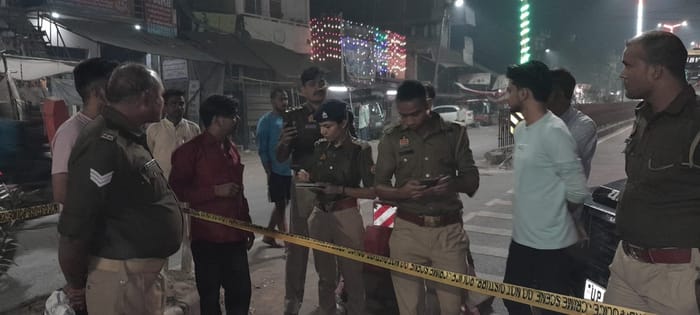 A bag full of firecrackers exploded in kanpur dehat, the teenager was torn to pieces, our seriously injured