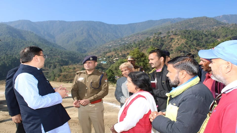 Uttarkashi Tunnel Collapse Landslide in Uttarkashi Tunnel Yamunotri  Highway Workers Trapped CM Dhami reached