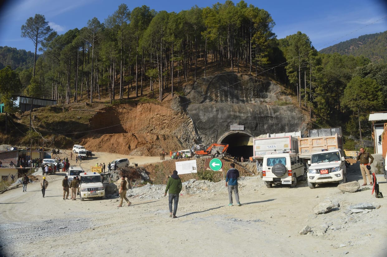 Uttarkashi Tunnel Collapse Landslide Talked to workers trapped in tunnel through walkie-talkie all safe