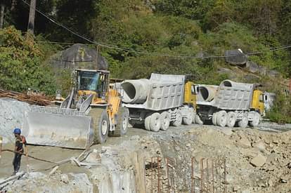 Uttarakhand Tunnel Collapse: Rescue Operation Underway 40 Labourers Trapped Tunnel Yamunotri National Highway