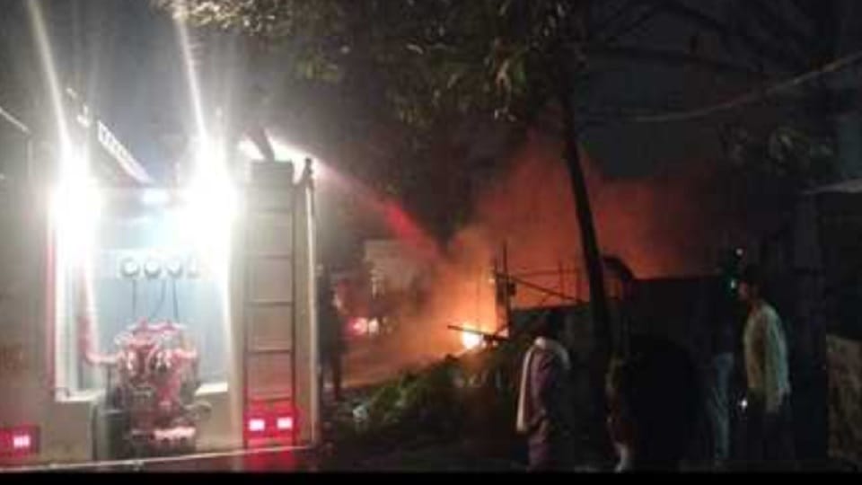 Fire broke out at 12 places on Diwali, 40 burnt, one died after falling from roof in panipat