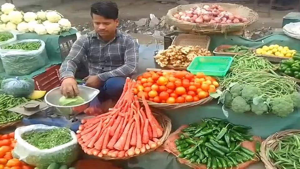 Annakoot vegetable sold for 50 to 150 rupees per kg