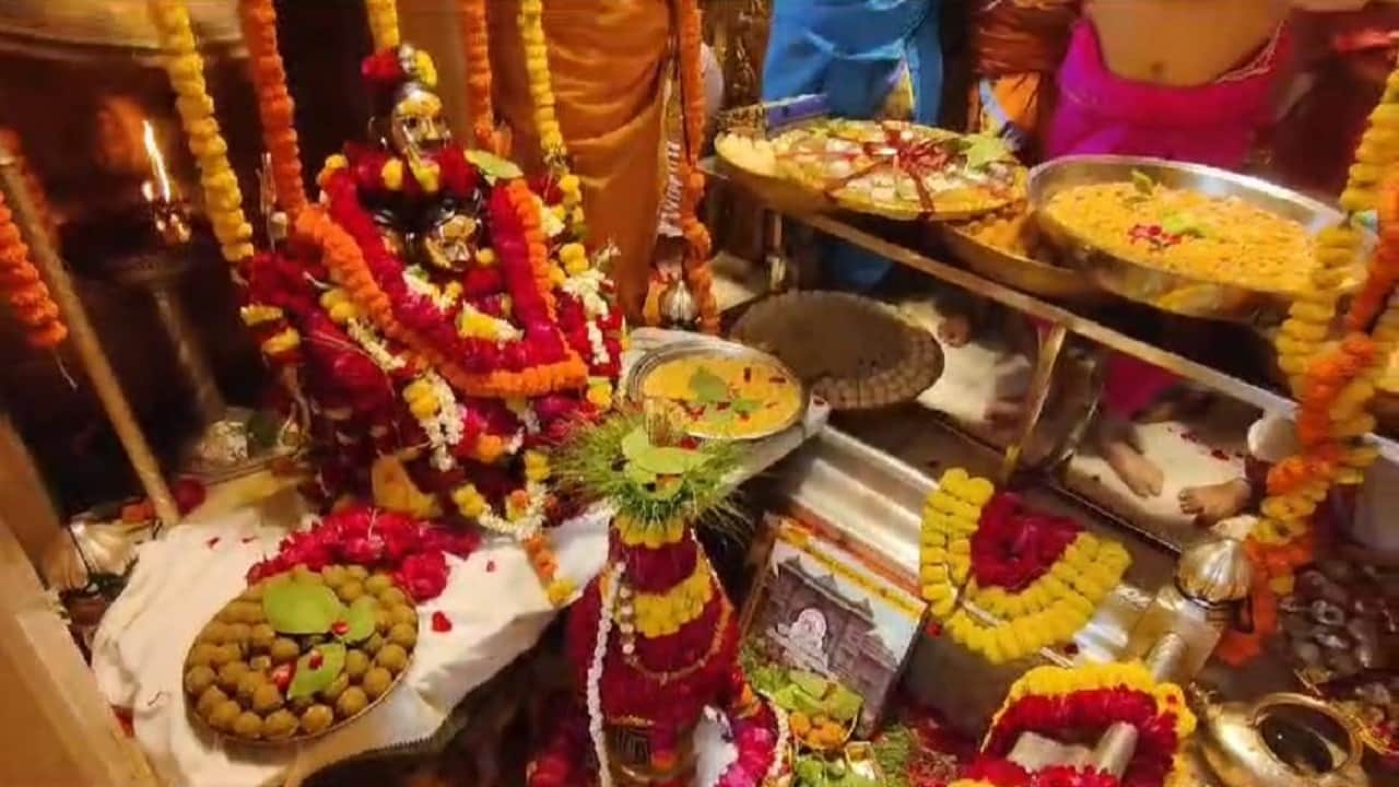 Kashi Vishwanath Mangla aarti Baba's five prahar aarti is amazing, when you wake up from sleep you feel like