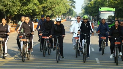 Chandigarh:सुखना लेक पर साइक्लोथॉन का आयोजन, डीएसपी-एसपी ने चलाई साइकिल, दिया नशे के खिलाफ संदेश – Cyclothon Organized On Sukhna Lake In Chandigarh