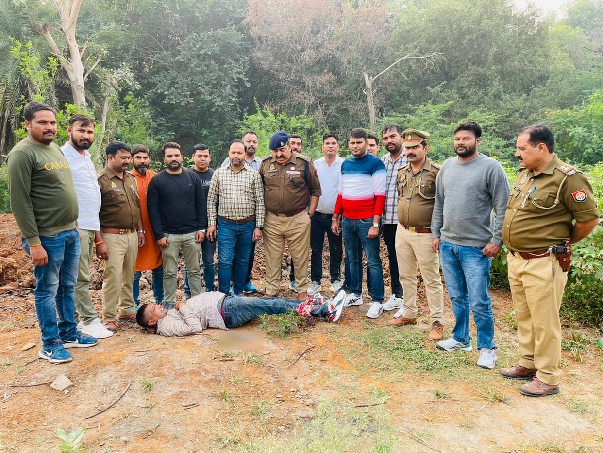 Fake Inspector of Orai, Was injured in an encounter two days ago, dodged the police and ran away