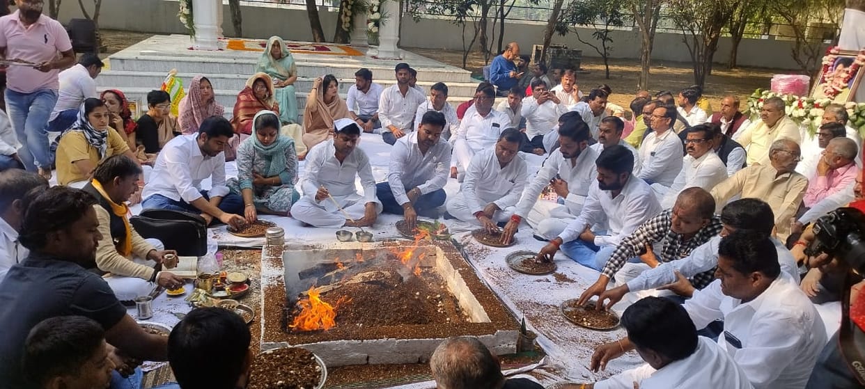 Ranveer Singh 21st death anniversary, Founder of Saifai Mahotsav remembered, organization of  Shanti Yagya