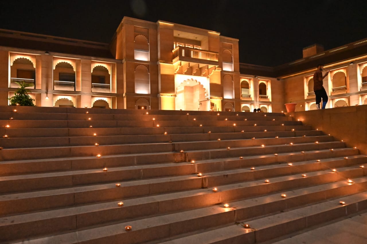 Varanasi's Diwali in pictures: Kashipuradhipati's courtyard lit up with lamps, Shri Ram seen amidst nine feet