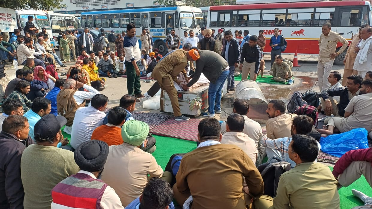 Haryana Roadways Unions call for Chakka Jam on 15th November