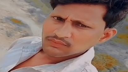 Aligarh News: डिवाइडर से टकराई बाइक, युवक की मौत, अलीगढ़ से लौट रहा था गांव Bike riding youth dies after colliding with divider