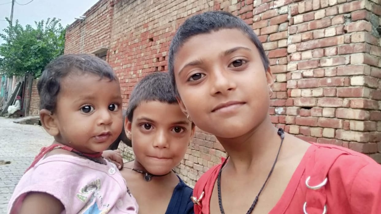 carpenter father poisons four children in Rohtak, two daughters die