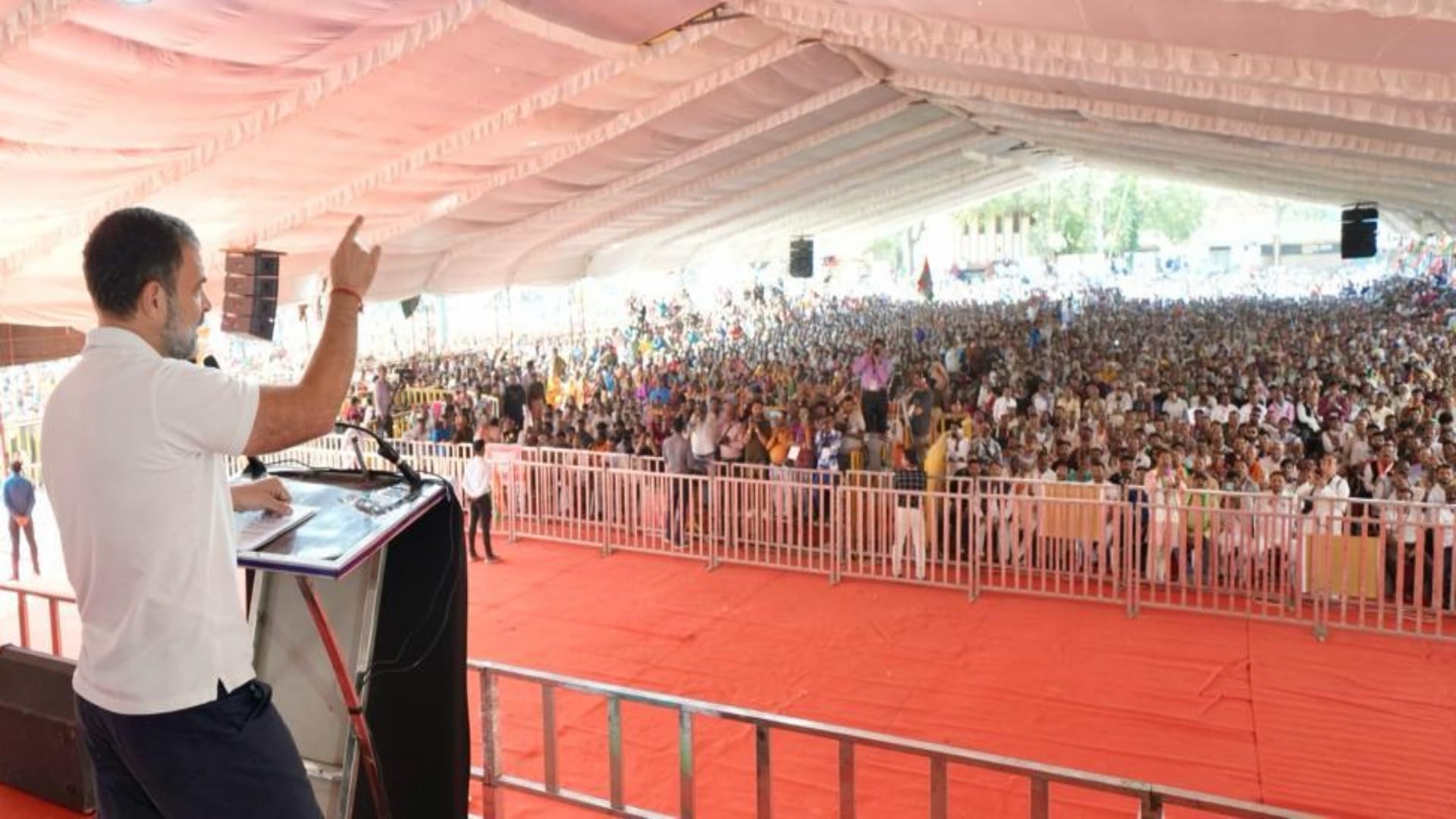 विदिशा में राहुल गांधी की सभा