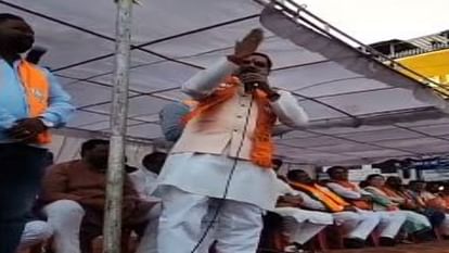 MP Election: शिक्षा मंत्री मोहन यादव ने आपा खोया, बोले- तुम्हारे बाप ने दूध पिलाया है...औकात क्या है तुम्हारी MP Election 2023 Higher Education Minister Mohan Yadav bad words