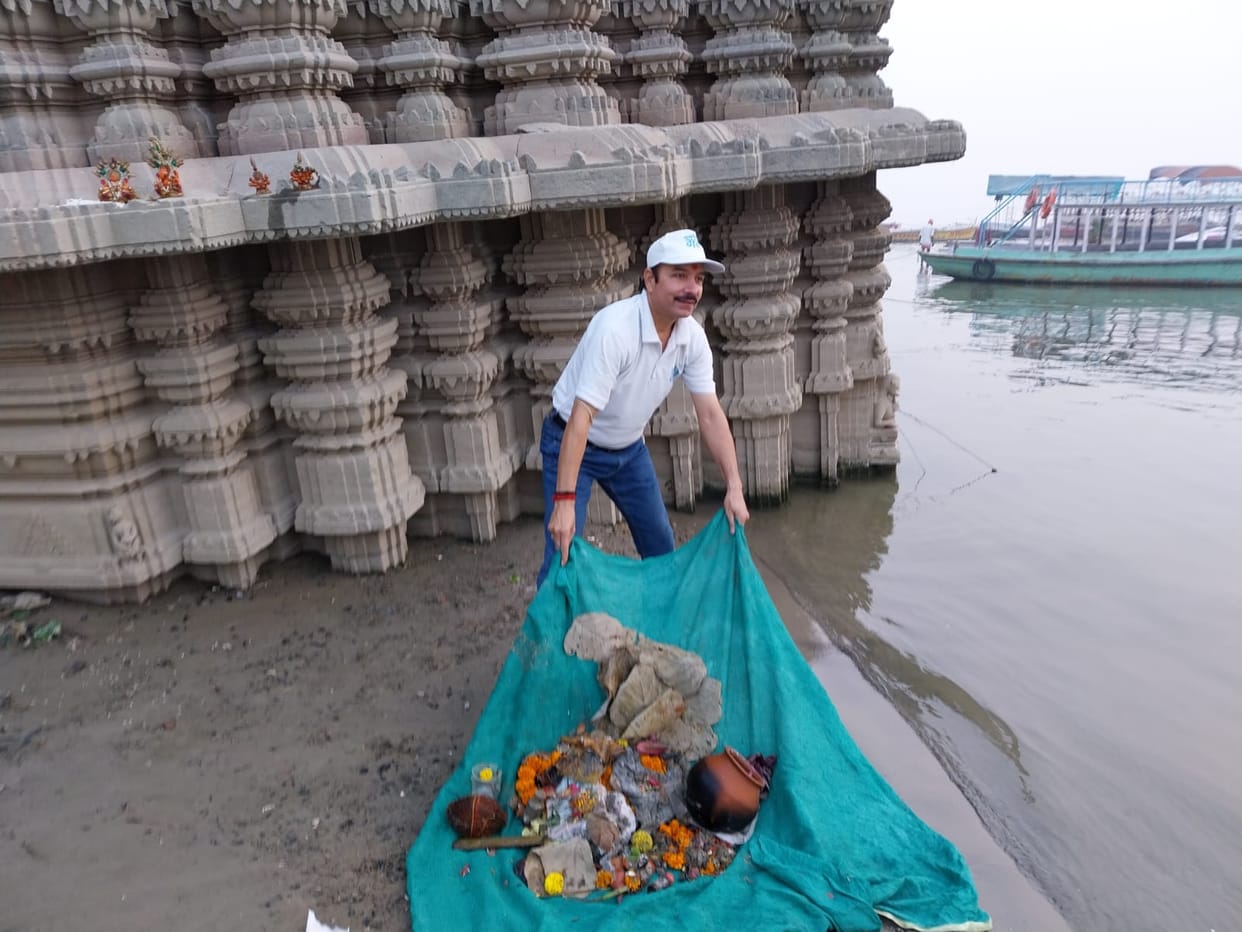 Namami Gange's appeal: Eco-friendly immersion of idols, cleanliness at Manikarnika shrine