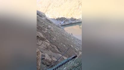 Landslide near Nathpa National highway five blocked in kinnaur himachal pradesh