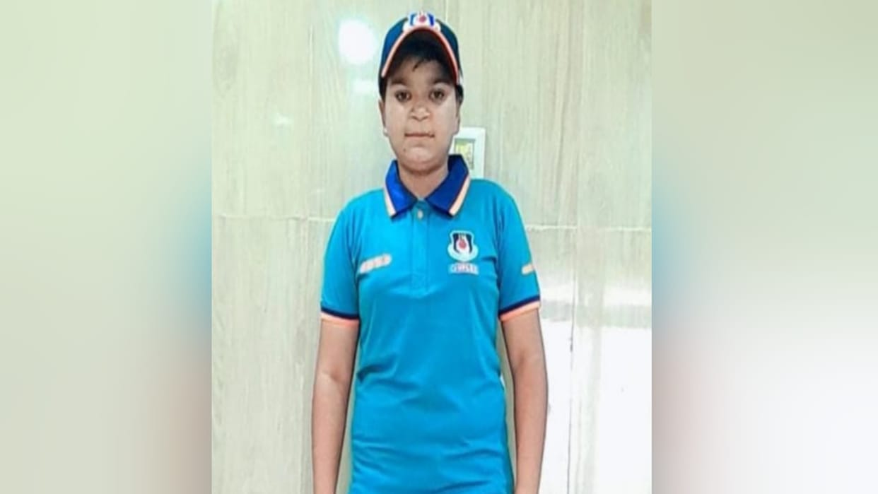 Meerut: Misty Chaudhary selected in UP Cricket Women Under-15 team, atmosphere of happiness in family