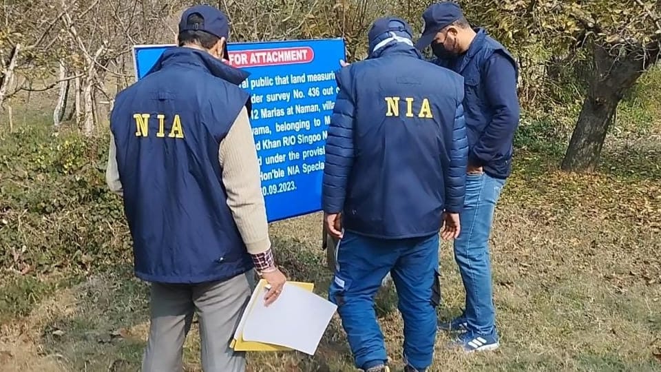 Jammu Kashmir: NIA raids in Pulwama property of Lashkar terrorists seized at eight places