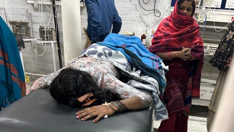 Couple seriously burnt in fire in bathinda