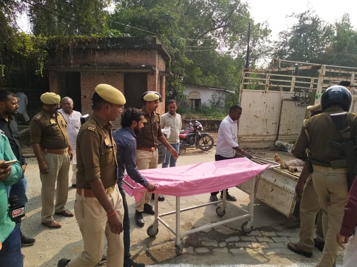 UP Road Accident: Bolero hits the bike from behind, collides with the tractor coming in front, one dies painfu