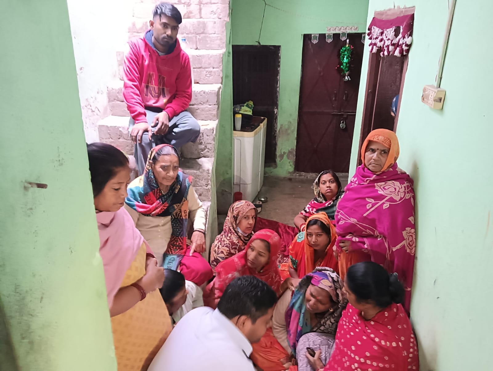 UP: Chaos due to death of maternal uncle and nephew on Bhaidooj, sisters are crying
