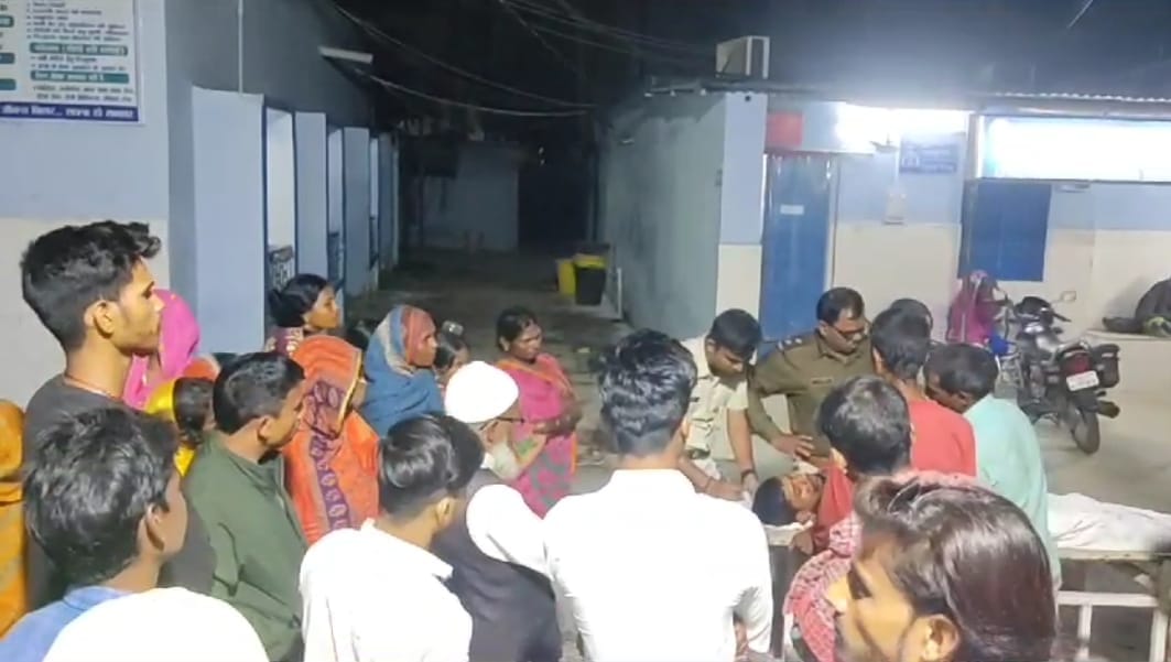 Bihar news : Elder brother was murdered by younger brother in Madhepura, eloped with Patedar's married woman.